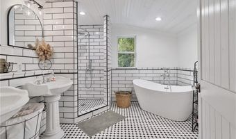 104 Cherry St, Adairsville, GA 30103