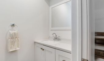 15 Hamden Place Rd, Arundel, ME 04046