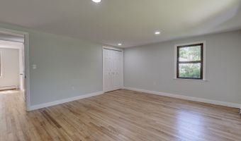 70 Doubleday Rd, Columbia, CT 06237
