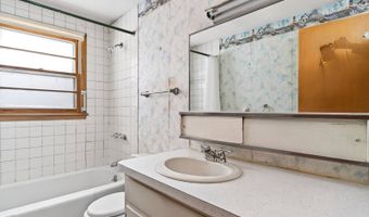 2241 Townline Rd, Alden, NY 14004