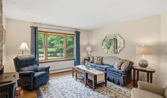19 Mount Hygeia Rd, Foster, RI 02825