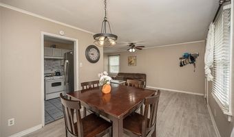 9305 Cloverhurst Dr, Affton, MO 63123