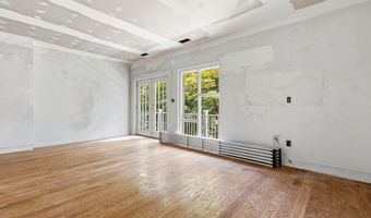 13 Windaway Rd, Bethel, CT 06801