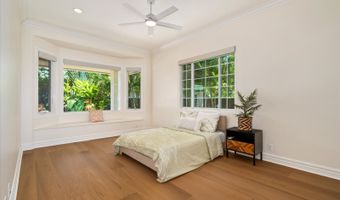 626 W Hind Dr, Honolulu, HI 96821