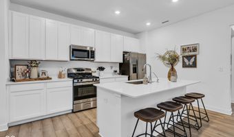 7215 Governors Row, Avon, IN 46123