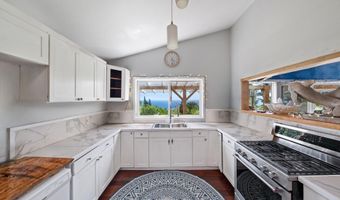 7953 Hana Hwy, Haiku, HI 96708