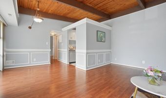 4379 AMERICANA Dr 201, Annandale, VA 22003