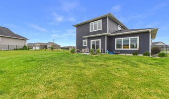 2820 Sweetgrass Dr, Brookings, SD 57006