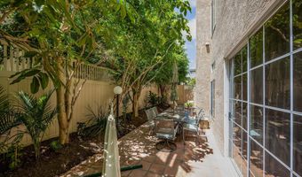 521 Arbor Dr 105, San Diego, CA 92103