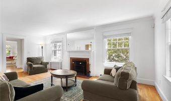 36 Kay Blvd, Newport, RI 02840