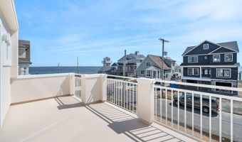 1100 Island Dr, Bayville, NJ 08721
