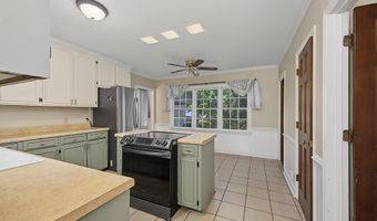 2205 Star Ln, Albany, GA 31707