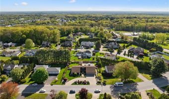 27 Alpine Estates Dr, Cranston, RI 02921