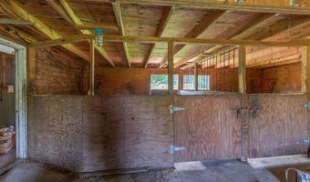 835 Ticehurst Rd, Brownington, VT 05860