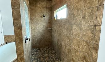 1622 Red Oak Ln, Andrews, TX 79714