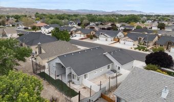1122 Dixie Ln, Fernley, NV 89408
