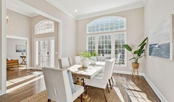 210 Old Plantation Dr W, Beaufort, SC 29907