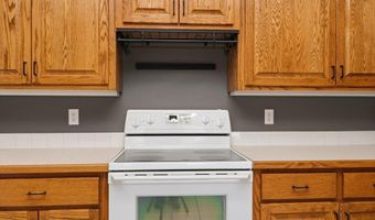 214 Hillside Dr, Baldwin City, KS 66006