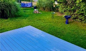 64 Burnside Ave, Narragansett, RI 02882