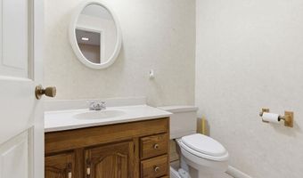 95 Hitching Post Ln, Bedford, NH 03110