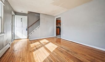 71 Sunshine Cir, Bridgeport, CT 06606