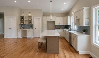 83 Sunset Lake Cir, Coventry, RI 02816