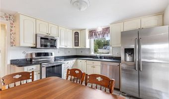 124 Longview Dr, Cranston, RI 02920
