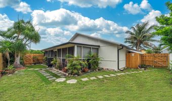 6062 Bania Wood Cir, Atlantis, FL 33462