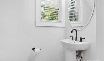 1644 Eastway Dr, Charlotte, NC 28205