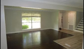 607 S Market St, Benton, AR 72019