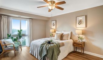 6143 EDSALL Rd J, Alexandria, VA 22304