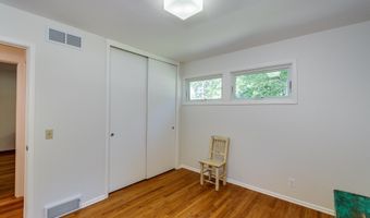 3329 Tally Ho Ln, Madison, WI 53705