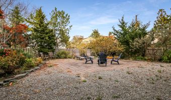 4 E 20TH St, Barnegat Light, NJ 08006