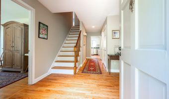 7 S Ridge Rd, Brookfield, CT 06804