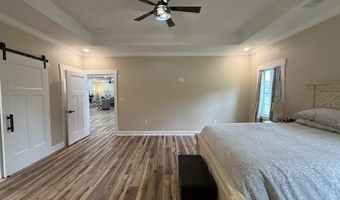 1867 Locust Grove Rd, Batesville, AR 72501