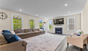 327 Crest Ln, Adams Twp., PA 16046