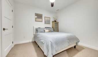 570 Linden Dr 104, Arnolds Park, IA 51331