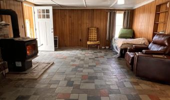 8 Graffam Rd, Baldwin, ME 04091