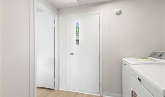 74 Bayview Park, Middletown, RI 02842