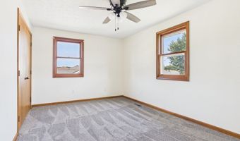 1520 E 42nd St, Anderson, IN 46013