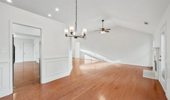 723 York View Dr, Auburn, GA 30011