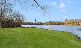 8 Pine Ln, Coventry, RI 02816