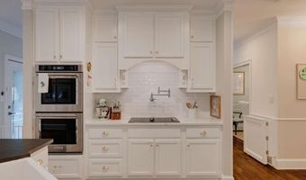 152 Thornhill Dr, Athens, GA 30607