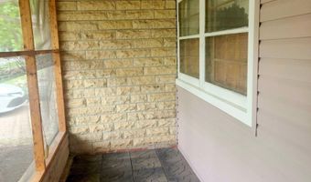 917 NW 3rd St, Abilene, KS 67410