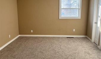 14096 Mitchell Ct, Basehor, KS 66007