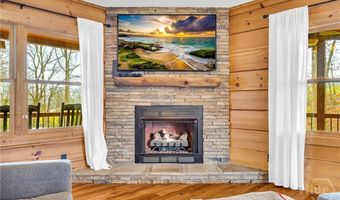 928 Hawkins Rd, Homer, GA 30547