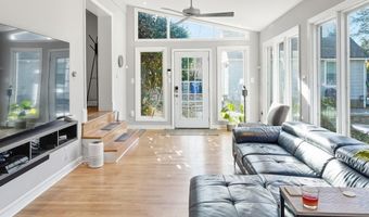 7908 W BOULEVARD Dr, Alexandria, VA 22308