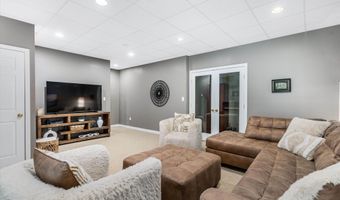 11 Mcafee Farm Rd, Bedford, NH 03110