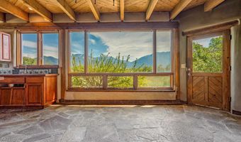334 Hwy 150, Arroyo Seco, NM 87514