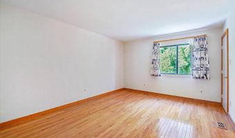 4720 DEER RUN Ct, Alexandria, VA 22306